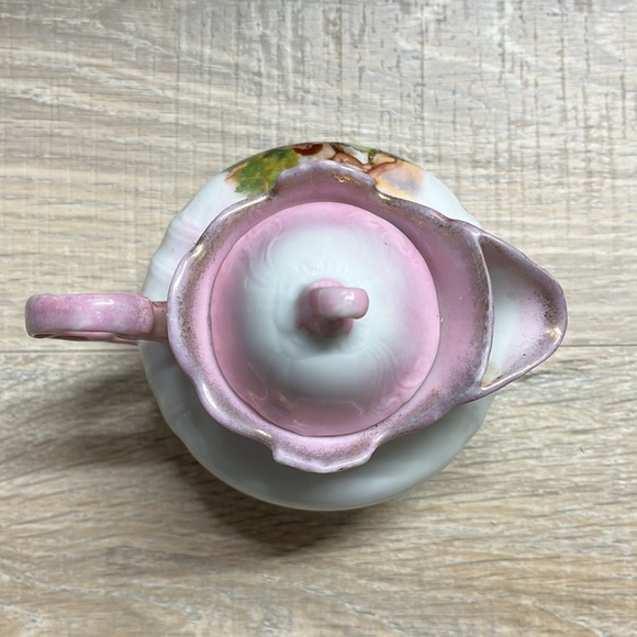 Vintage creamer Victoria, Austria. - Picture 7 of 7